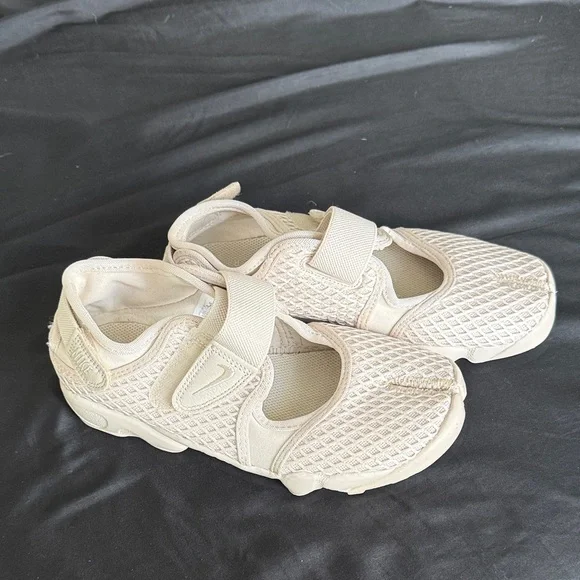 Nike Air Rift - Picture 3 of 6